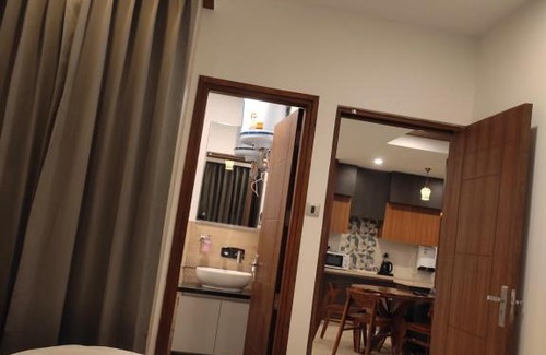 Shimla Apartment | Pet-Friendly Krishna Luxury Stay for Family Getaways