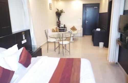 Jhalarapatan Hotel | Budget-Friendly Stay at Krishna Palace with Family Dining