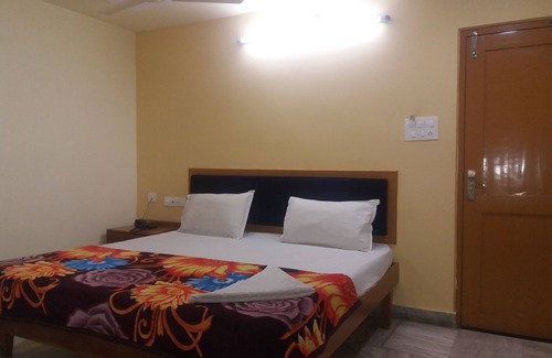 Guntur Hotel | Budget-Friendly Stay at Krishnagrandinn with Breakfast