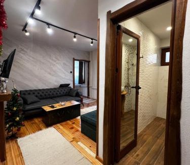 Kvartal Noviya Grad Apartment | Pet-Friendly Krisiyasapartment: 4-Star with 9.9/10 Rating