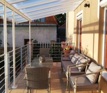 Sarvar Apartment | Top-Rated Kristály Apartmanház with Family-Friendly Amenities