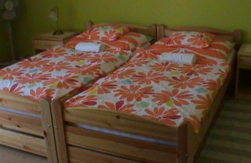 Sarvar Apartment | Top-Rated Kristály Apartmanház with Family-Friendly Amenities
