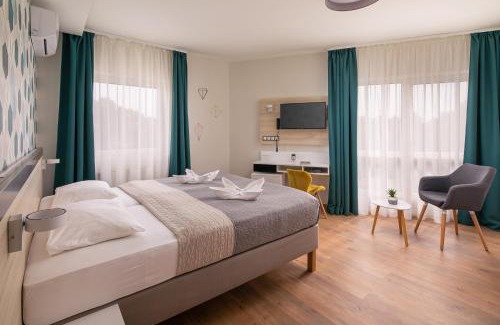 Keszthely Hotel | Comfortable Stay at Kristály Hotel with Pet-Friendly Amenities