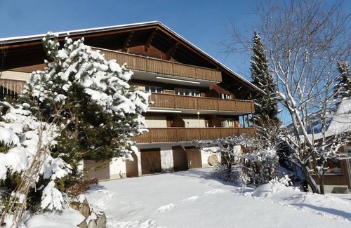 Zweisimmen Apartment | Relaxing Retreat at Kristall by Interhome with Spa & Breakfast