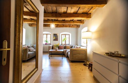 Cesky Krumlov House | Guest Rated 9.4: Kristian - House and Garden Retreat