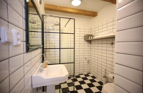 Cesky Krumlov House | Guest Rated 9.4: Kristian - House and Garden Retreat