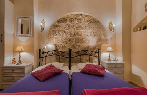Rhodes Old Town Apartment | Cozy Kristina's Rooms: Family-Friendly with Dining Options