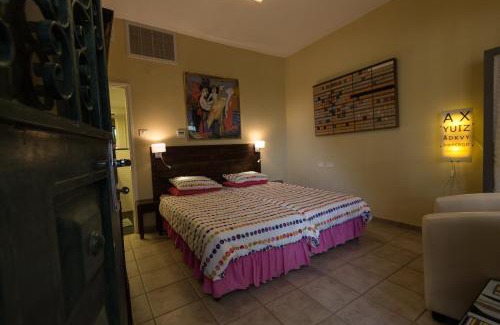 Midreshet Ben-Gurion Bed & Breakfast | Pet-Friendly Krivine B&B with Restaurant & High Guest Rating