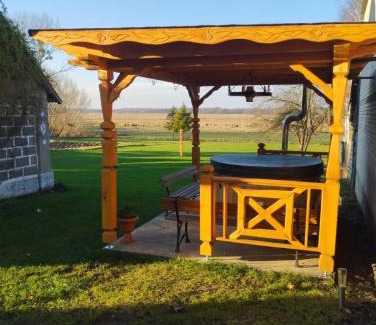 Dolistowo Stare House | Family-Friendly Krok od Biebrzy with Hot Tub & 9.7 Rating