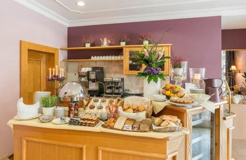 Wasserlos Hotel | Idyllic Oceanfront Retreat at Krone am Park Guesthouse