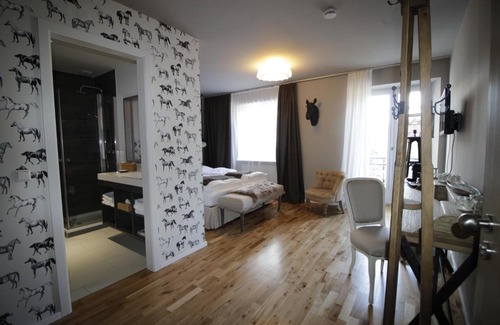 Ehrenstetten Hotel | Krone - das Gasthaus: Family-Friendly Dining Awaits
