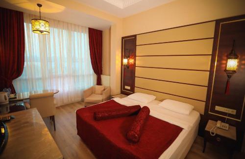 Golbasi Hotel | Ideal Stay at Kronos Hotel: Family-Friendly with Dining