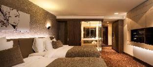 Centrul Nou Hotel | Relax at Kronwell Brasov Hotel - Rated 9.6 with Spa & Pool