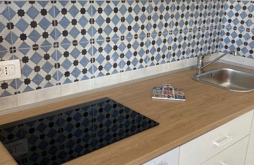 Crotone Apartment | Top-Rated KROTONIATI APARTMENT: Ideal for Families