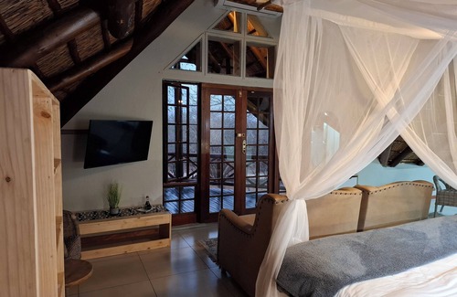 Marloth Park Cabin | Discover Kruger Riverside Lodge: 4-Star Stay with Pool & Breakfast