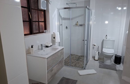 Marloth Park Cabin | Discover Kruger Riverside Lodge: 4-Star Stay with Pool & Breakfast