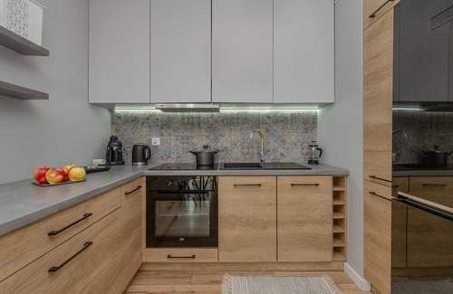 Przymorze Apartment | Modern Studio with Parking & Kitchen in Gdańsk