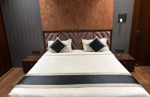 Patna Hotel | Budget-Friendly Stay at KS Square Hotel & Banquets