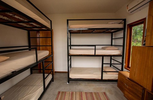 Praia do Rosa House | Top-Rated KSAGUEST Praia do Rosa: Pet-Friendly Retreat