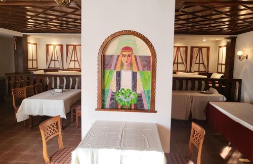 Devin House | Cozy Guest House Gorica: Pet-Friendly with Pool & Breakfast