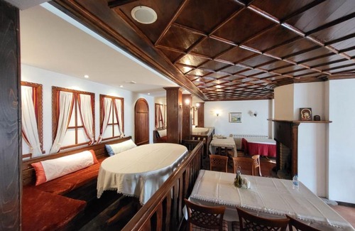 Devin House | Cozy Guest House Gorica: Pet-Friendly with Pool & Breakfast