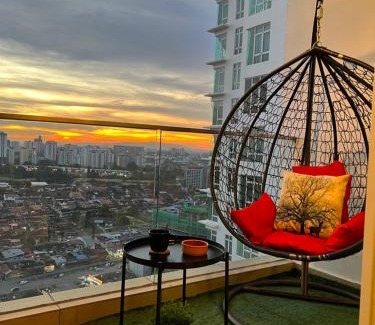 Taman Century Apartment | Relaxing Ksl D'Esplanade Studio Apartment with Pool & Hot Tub