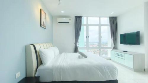 Taman Century Apartment | Relaxing KSL JB City Suite: Netflix, WIFI & Great Amenities