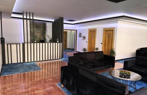 Cankaya Hotel | Comfortable KT Suite with Breakfast and Hot Tub Access