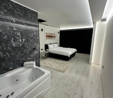 Cankaya Hotel | Comfortable KT Suite with Breakfast and Hot Tub Access