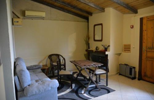 Velon House | Tranquil Ktima Paradise: Ocean View & Pet-Friendly Retreat