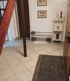 Becej Villa | Family-Friendly Kuća Donji Park with Kitchen Amenities