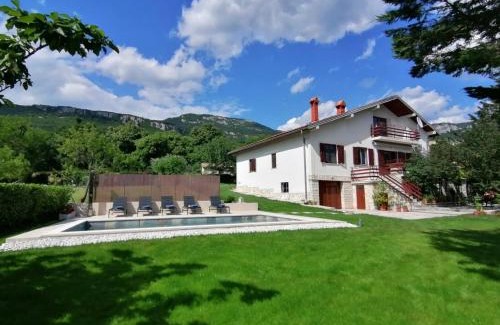 Vranja House | Pet-Friendly Retreat at Kuća Sonja - Rated 9/10 by Guests