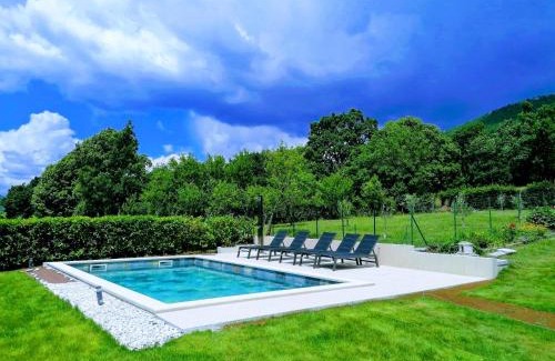 Vranja House | Pet-Friendly Retreat at Kuća Sonja - Rated 9/10 by Guests