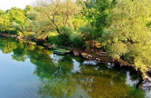 Bihac House | Discover Kuća za odmor Ćeif: 4-Star Family Retreat