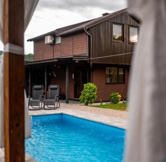 Lohovo Villa | Guest Rated 10/10: Kuća za odmor Dani with Pool & Pets