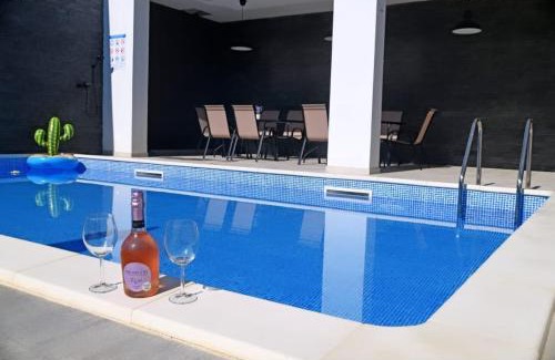 Velika Gorica Villa | Ideal Oceanfront Retreat: Kuća za odmor Deda Pepo