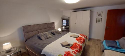 Generalski Stol Apartment | Inviting Kuća za odmor with Hot Tub & Family Amenities
