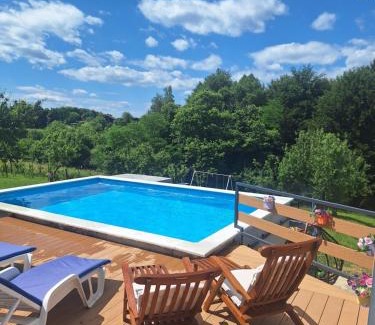 Kravarsko House | Family-Friendly Retreat at Kuća za odmor Kod Celića