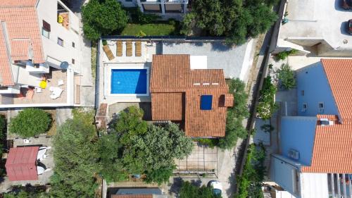Rogoznica House | Relax at Kuća za odmor Ivanka: 4-Star Beachfront Retreat