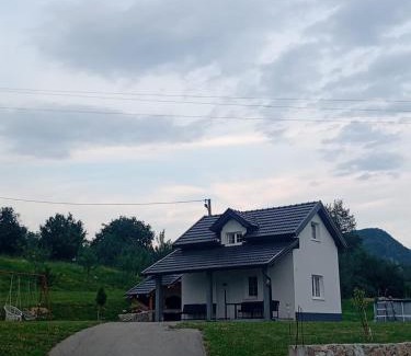 Herzegovina-Neretva Canton House | Pet-Friendly Getaway at Kuća za odmor Jeličić - 9.3/10 Rating