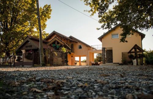 Kravarsko Villa | Discover Kuća za odmor Klara: Perfect for Families & Pets