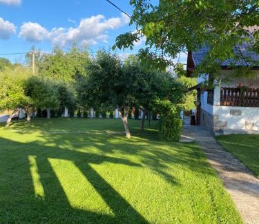 Gospic House | Family-Friendly Retreat at Kuća za odmor KOD DOZA