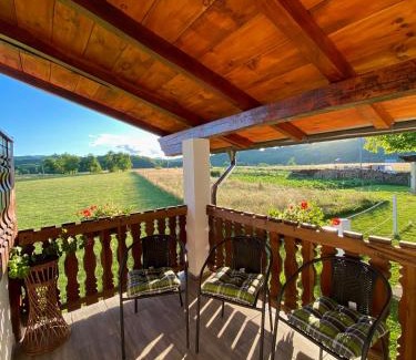 Gospic House | Family-Friendly Retreat at Kuća za odmor KOD DOZA
