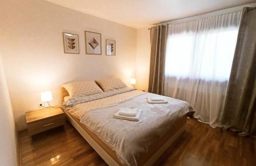 Doboj Apartment | Family-Friendly Retreat at Kuća za odmor La Mia Casa