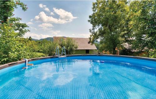 Kumrovec Apartment | Relax at Kuća za odmor Pri Brozu - 4-Star Family Retreat
