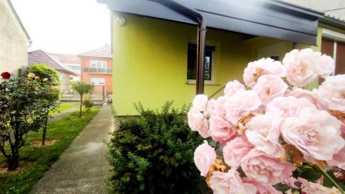 Dakovo House | Family-Friendly Retreat at Kuća za odmor Proljeće