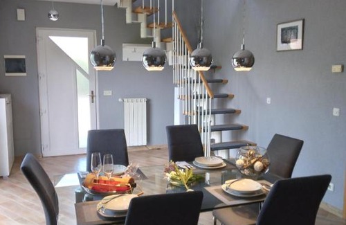 Mihotici Villa | Oceanfront Kuća za odmor Viktoria: Guest Rated 9.5/10