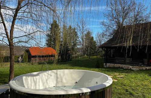 Koranski Brijeg House | Idyllic Kuća za odmor Zora with Ocean View & Spa