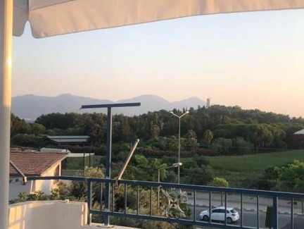 Kadnlar Denizi Mahallesi Villa | Idyllic Kuşadası Forest View House with Pool Access