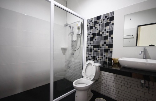Nakhon Si Thammarat Hotel | Family-Friendly Kuakaew Garden Hotel with Great Reviews
